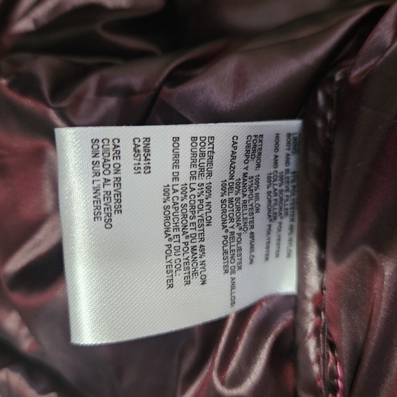 Calvin Klein Cropped Hooded Puffer Jacket - Picture 5 of 5